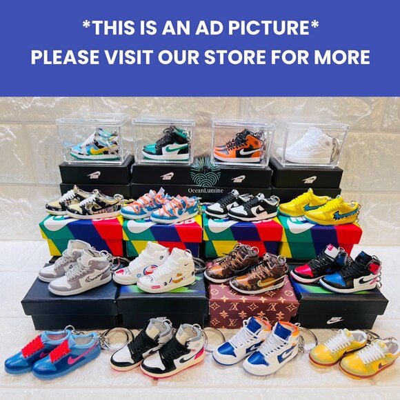 Kobe Mini Sneaker Keychain Black Mamba Collectible A Pair With Shoe Box - Picture 6 of 7